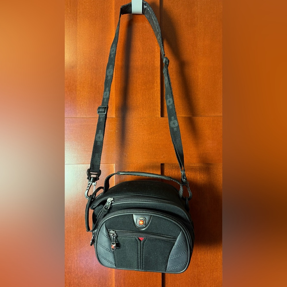Wenger Black “The Sherpa” Camera Shoulder Bag